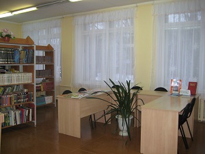 Школьный информационно​​- библиотечный центр.